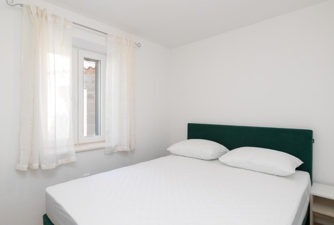 Apartmani Canaki Supetar Zewnętrze zdjęcie